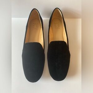 Naturalizer Black Velvet Loafers Women’s Size 9 1/2
